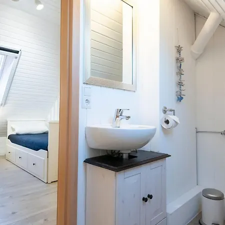 Apartment Schuetzenweg 13-15 Moewenblick